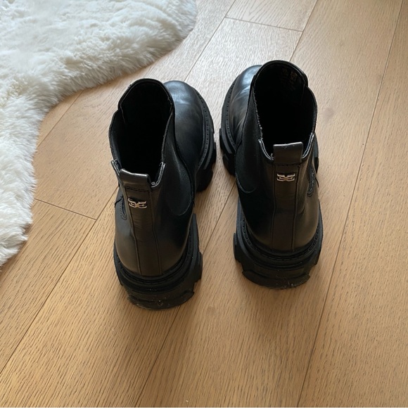 Sam Edelman waterproof platform leather chelsea boot - Picture 3 of 5